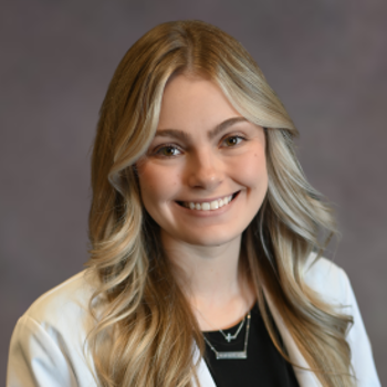 Headshot of Halle Roesser